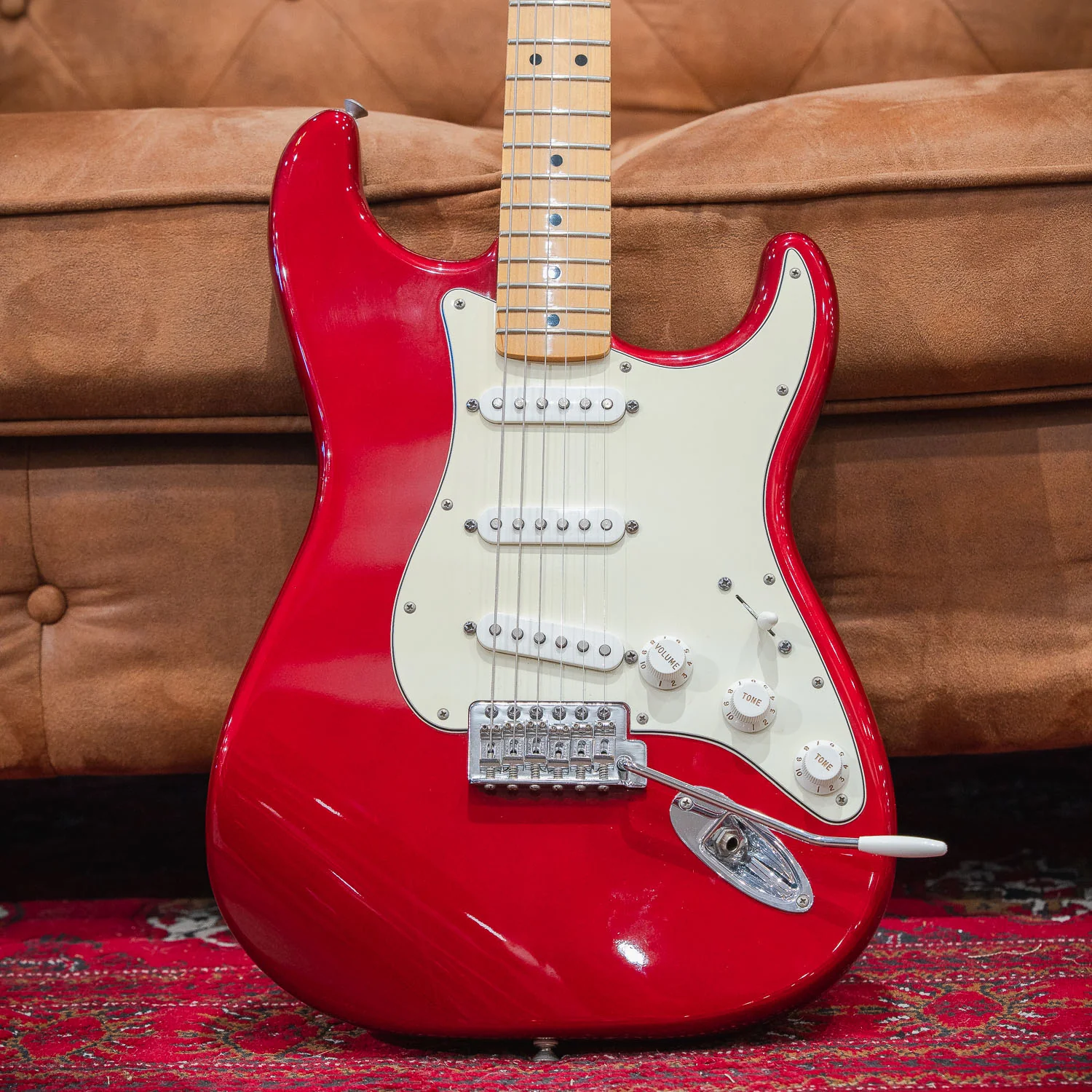 Fender Mexican Standard Stratocaster - Candy Apple Red (Pre-Owned) - Image 3