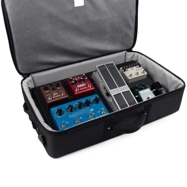 Mono Pedalboard (Medium) with Tour Case 2.0 - Black - Image 3