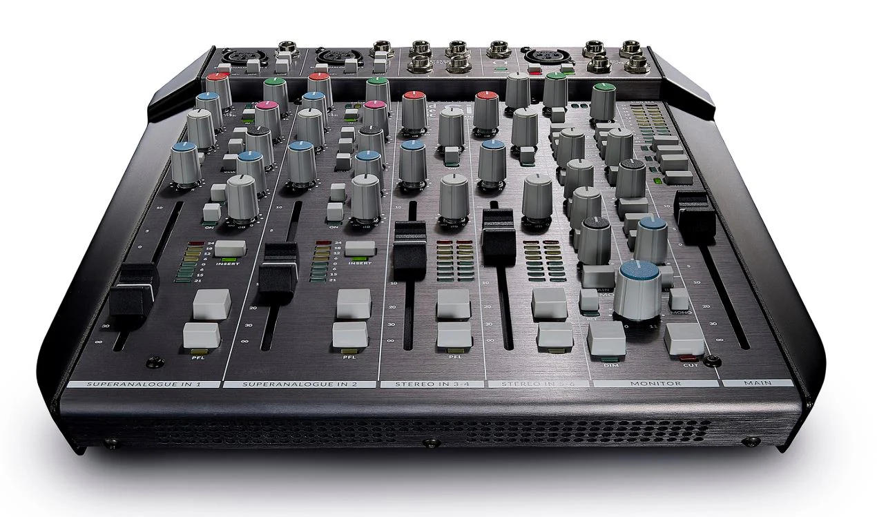 SSL SiX - Image 2
